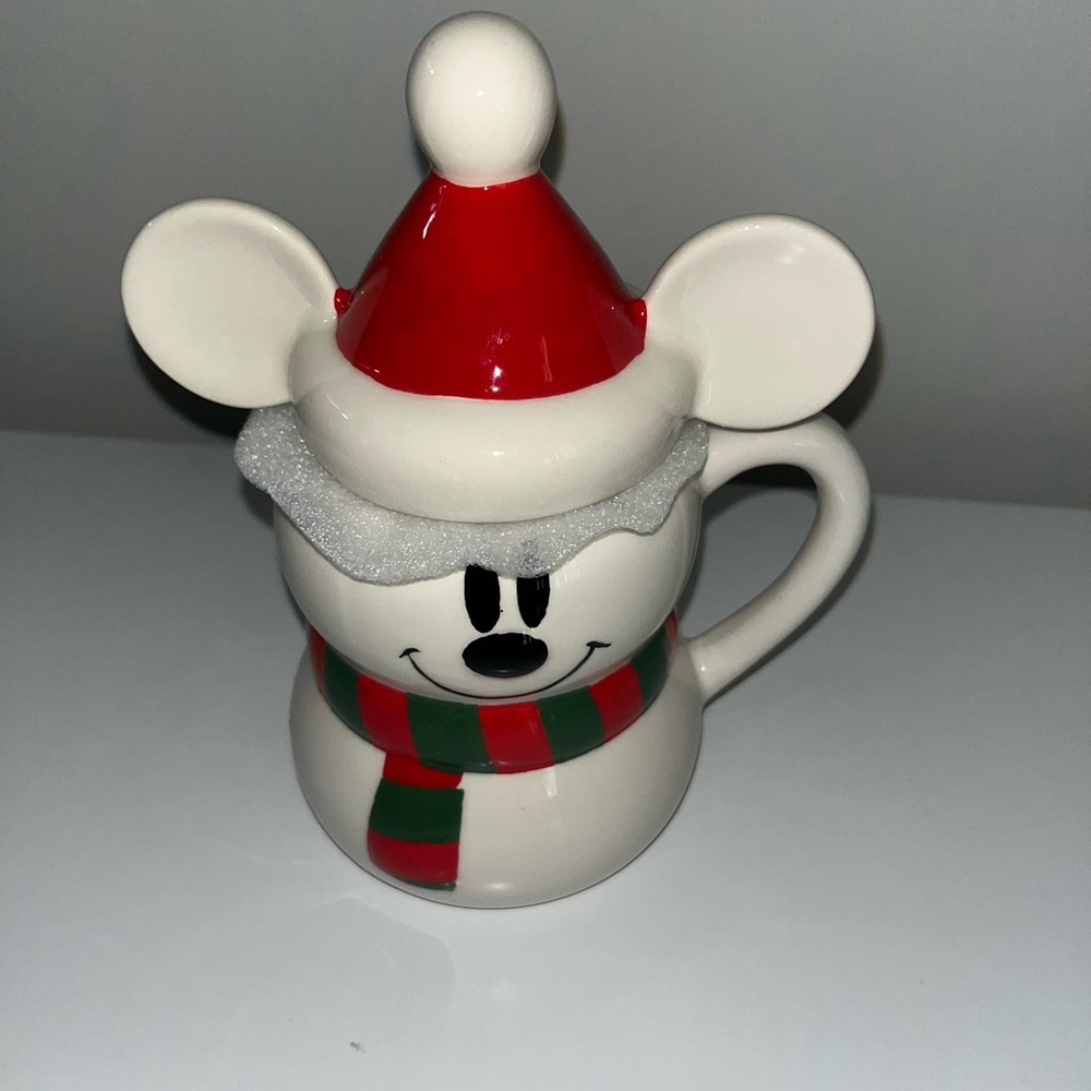 Disney Mickey Mouse snowman mud with Santa hat topper